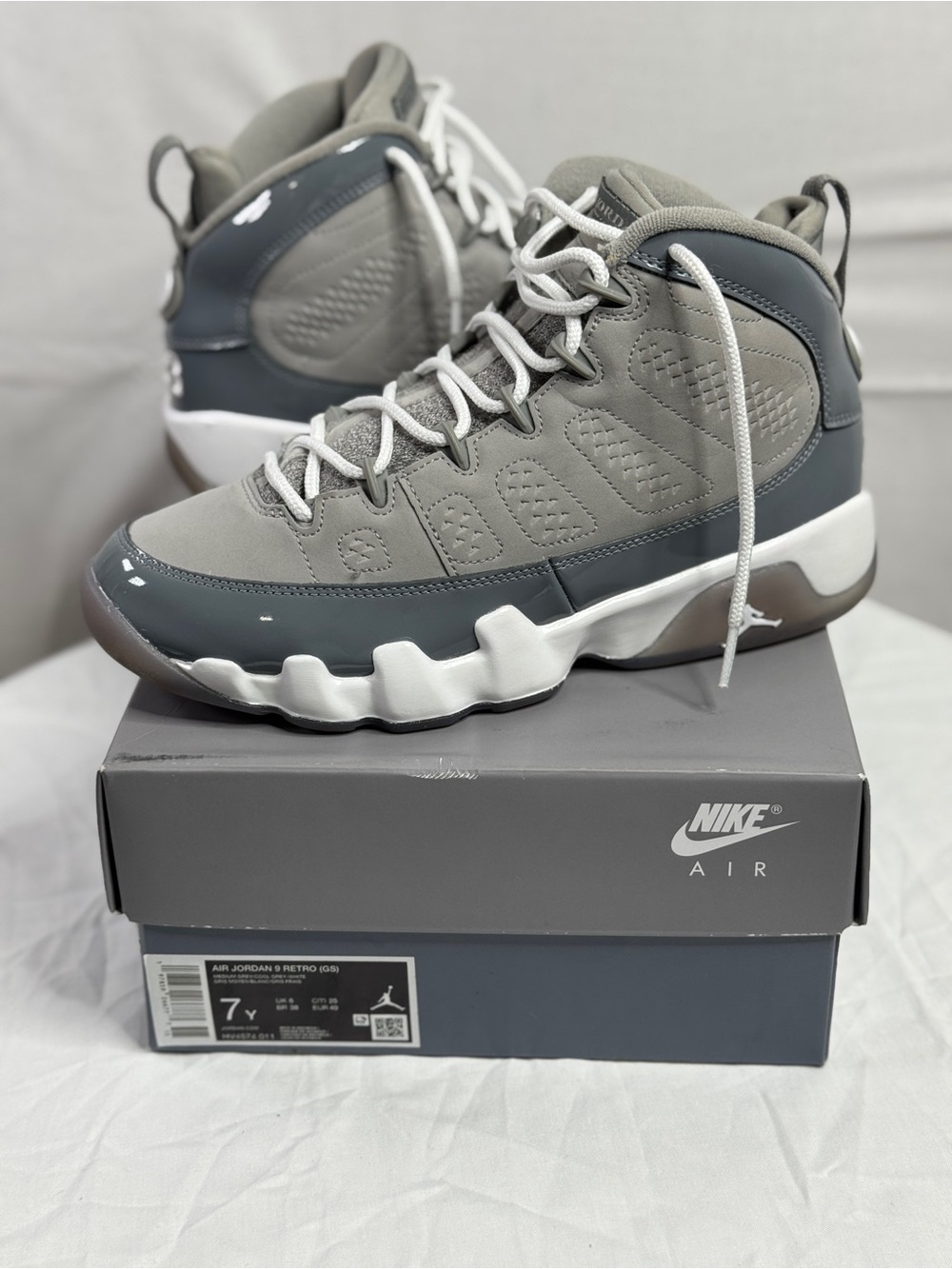 Air Jordan 9 Retro Cool Grey
Size 7Y